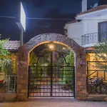 Dedeminn Garden Hotel