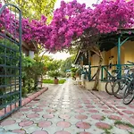 Hotel Dedeminn Garden