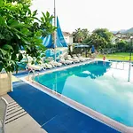 Hotel Dedeminn Garden