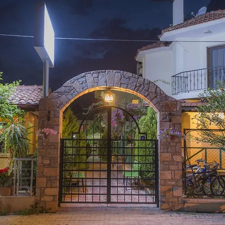 Dedeminn Garden Hotel
