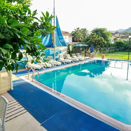 Hotel Dedeminn Garden