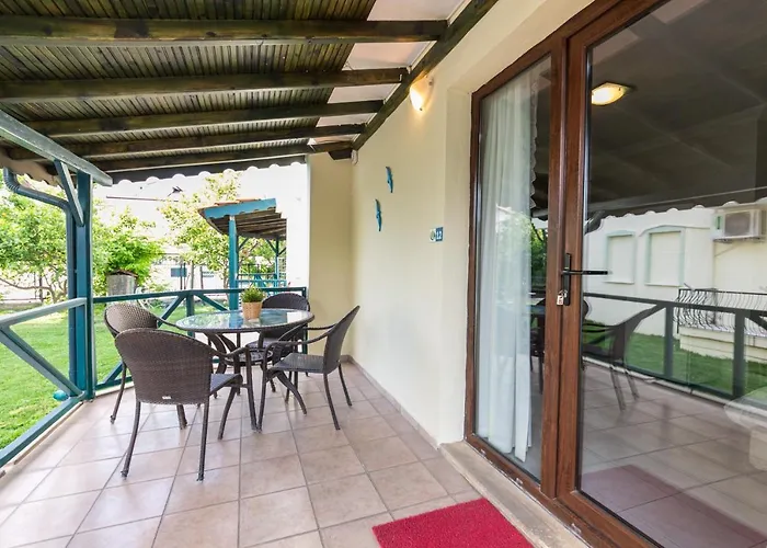 Dedeminn Garden Hotel 4*