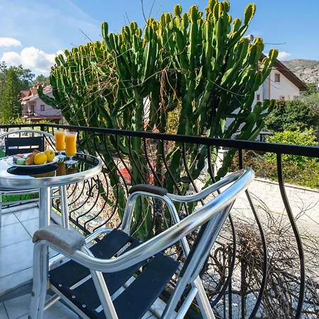 Hotel Dedeminn Garden