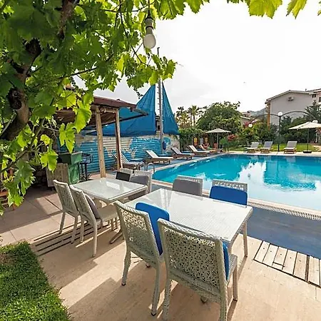 Hotel Dedeminn Garden 4*