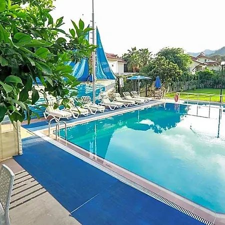 Hotel Dedeminn Garden 4*